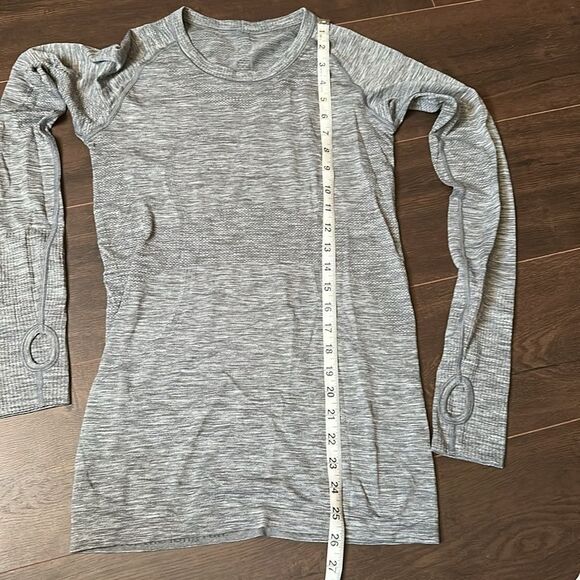 Lululemon Long Sleeve Gray Swiftly - Size 6 - Picture 5 of 7